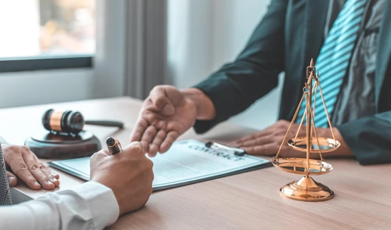 Key benefits of choosing our criminal bail bond services in Harrisburg, PA including 24/7 assistance and flexible payments.