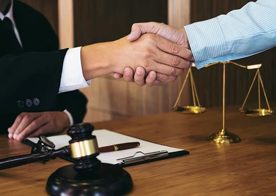 Experienced bail agents in Syracuse NY providing 24/7 expert support and personalized bail assistance.